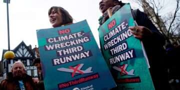 ‘A vital precedent’: what the Heathrow ruling means for climate justice - Positive News
