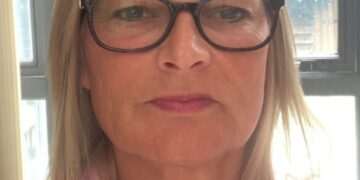 BA customer angry after being charged more in call charges than flight cost