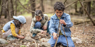 Forest schools are booming in the UK – here’s why - Positive News