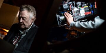 Solar-powered lights, camera, action! The film studio powered by PV