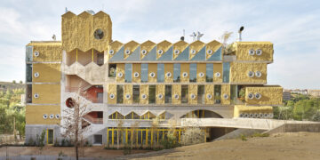 The eye-popping new school designed by its pupils - Positive News