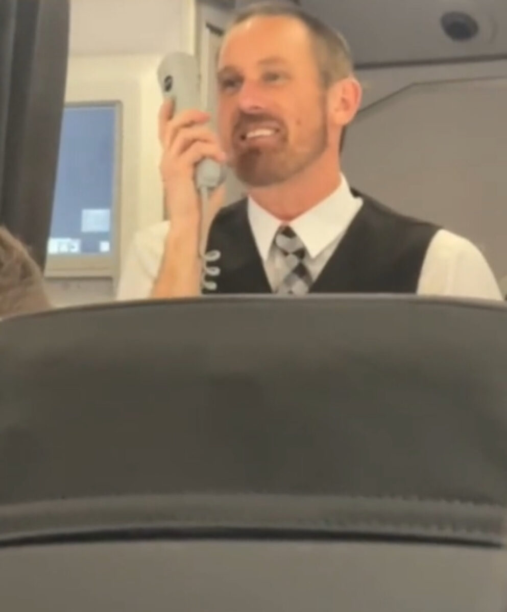 EasyJet cabin manager hilariously introduces his crew members