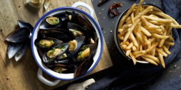 Eating to fix the planet: the sustainable diet plan that includes meat and dairy - Positive News