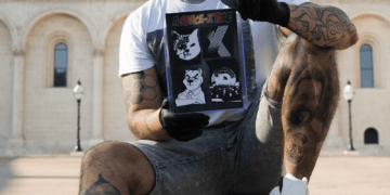 Hungarian Artists’ Masterpieces Captivate the British Press: A New Era of Abstract Art and NFT-Comicbooks