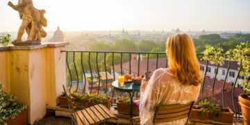 Eight reasons to wait until shoulder season to go on holiday