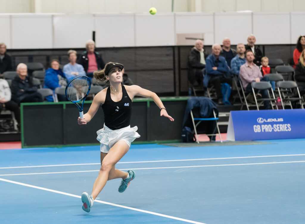 Maia Lumsden on the tennis court