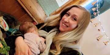 D MER case study Beth Strachan breastfeeding her daughter.