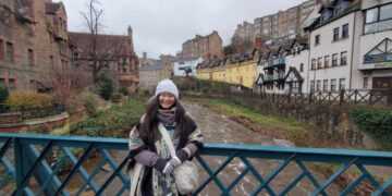 Tourist claims found bedbugs in Scots hostel and had no clothes