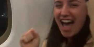 Passengers applaud pilot after landing despite "violent" Storm Isha