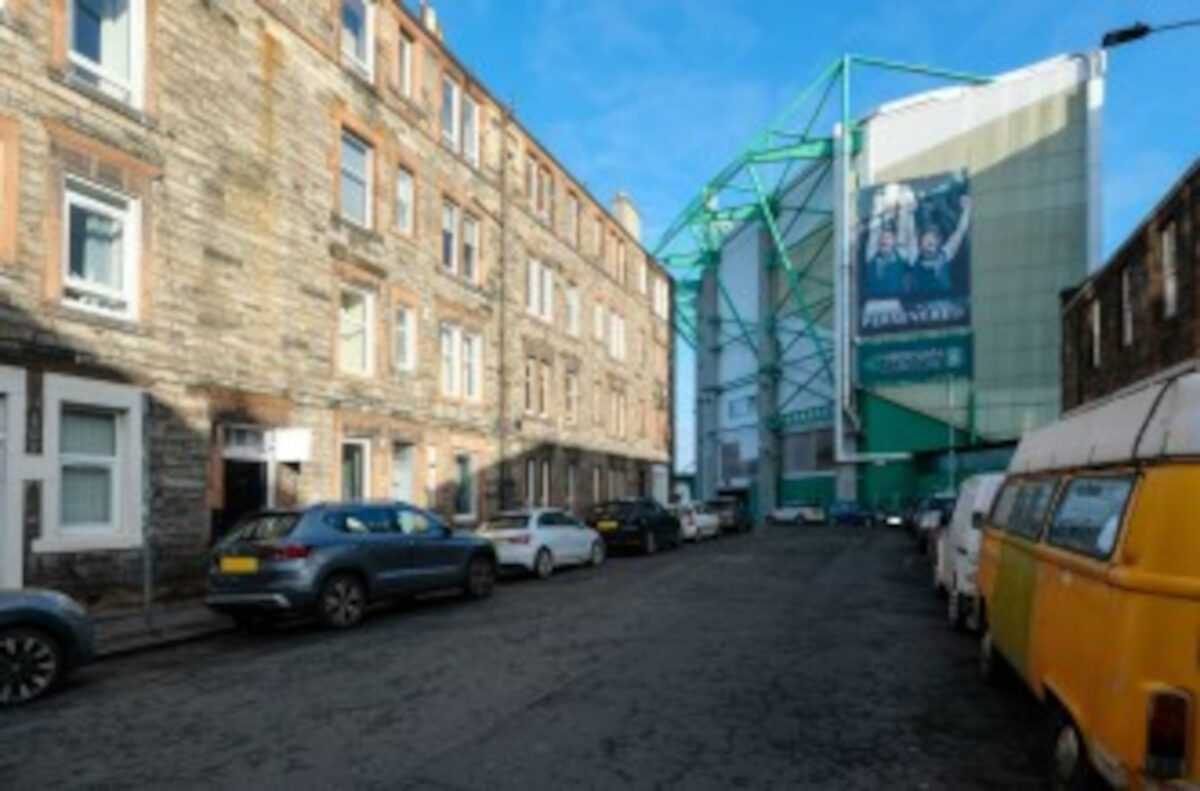 Scots flat could Hibee fans dream home with view of Easter Road