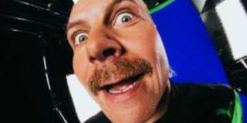 F1 driver leaves Still Game fans in stitches after accidental photo