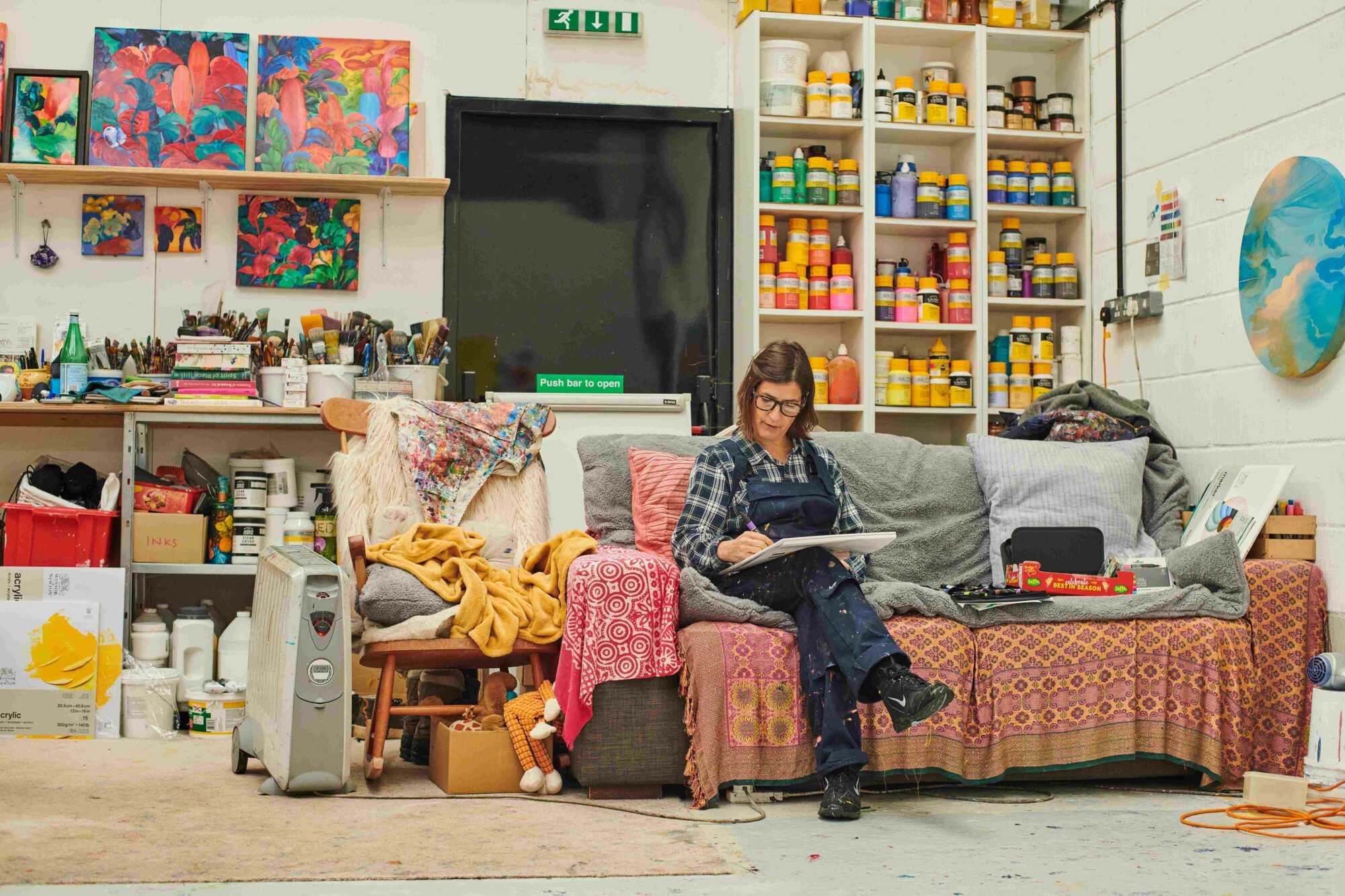 The art of healing: how creativity is changing NHS mental health wards - Positive News