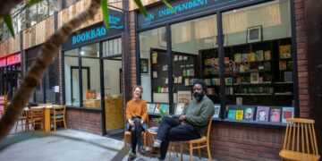 Read, swap, repeat: secondhand book recycling platform launches in the UK - Positive News