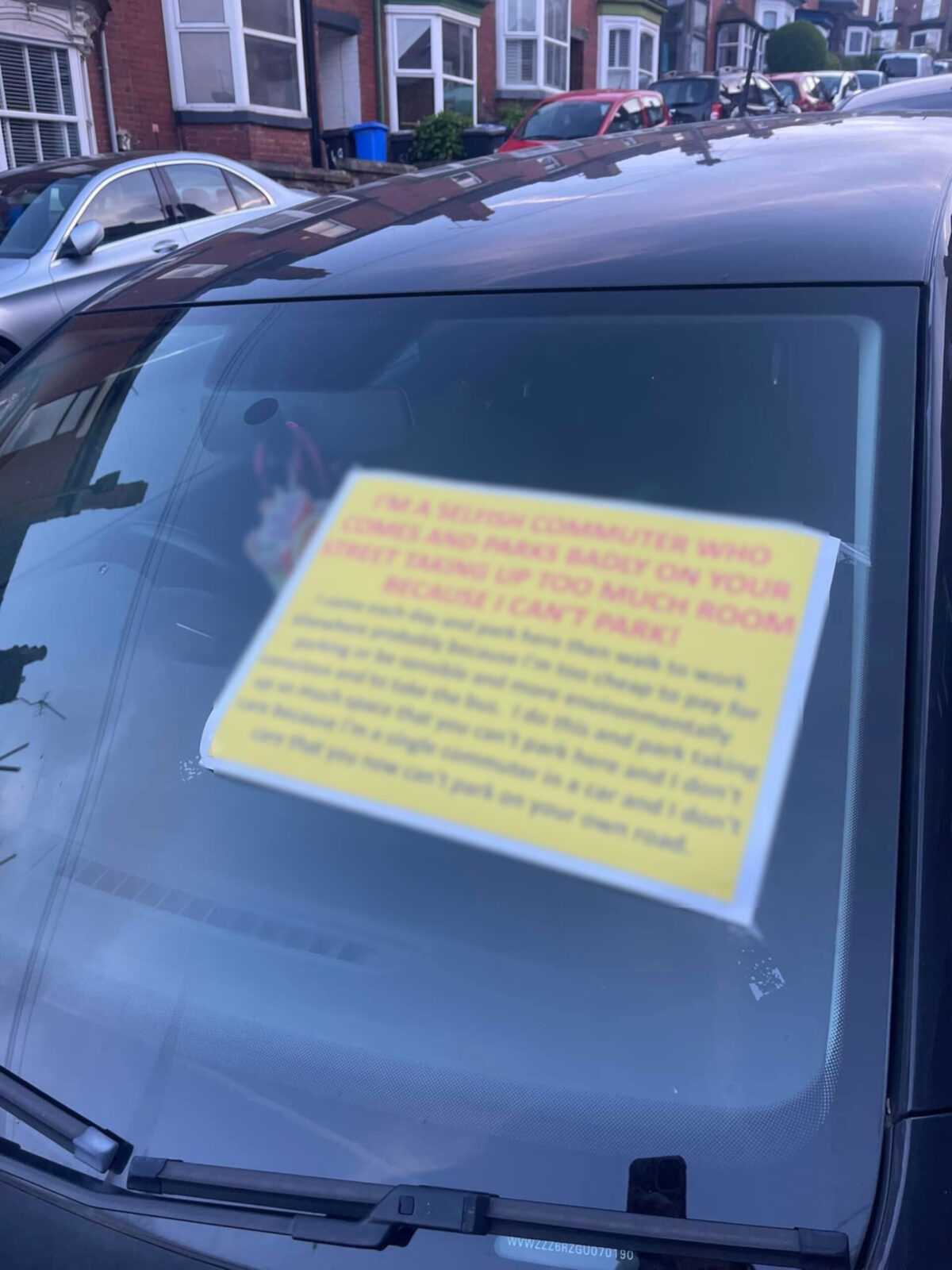 Brits divided after outraged resident leaves fuming note on car