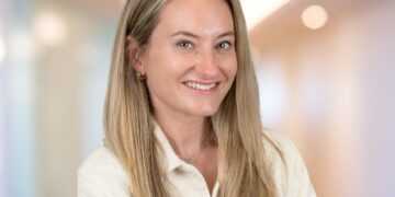 Emma Bradbury smiling in her head shot. Image supplied with release by GGFM