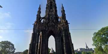 Edinburgh tops the list for most attractive UK city for foreign investment outside of London 