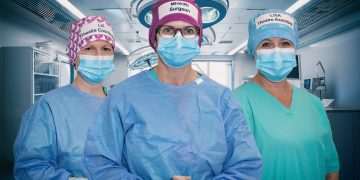 New plant-based reusable theatre caps created for NHS Scotland