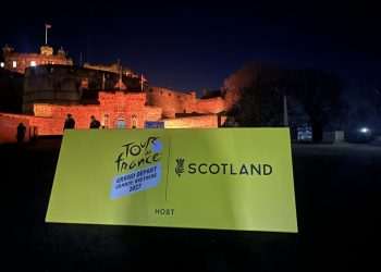Edinburgh Castle kicks off city's Tour de France countdown