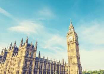 Back electoral reform to embed ‘progressive majority’ and thwart Farage, Starmer urged