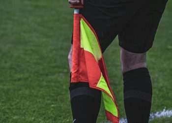 Stirling-led study finds refs add time when results are on knife edge