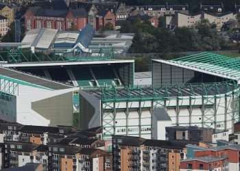 Outstanding Raphael Sallinger performance keeps Hibs Euro hopes alive